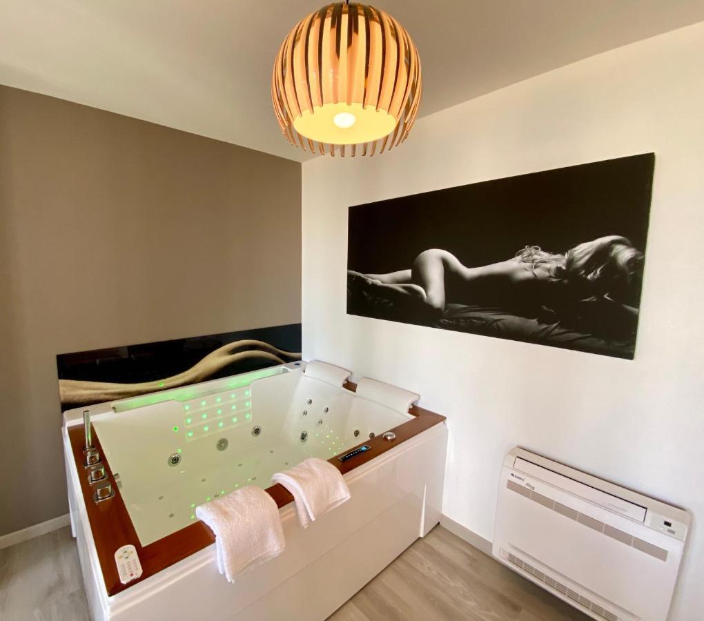 La Vague Tendresse - Vue Mer - Jacuzzi & Sauna Le Treport Ngoại thất bức ảnh
